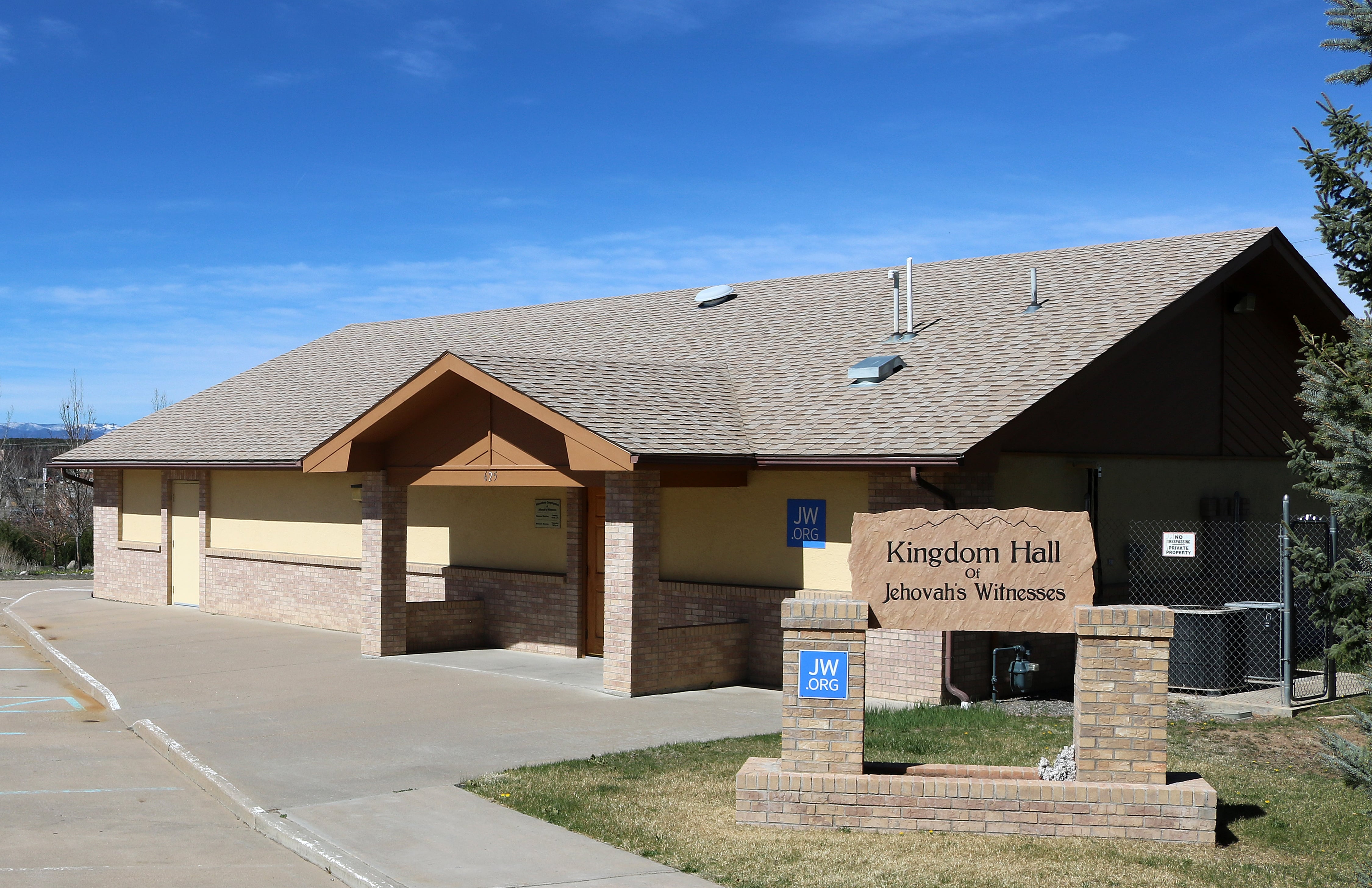 Jehovah's Witnesses to resume in-person gatherings, door knocking still on hold - Vimarsana News
