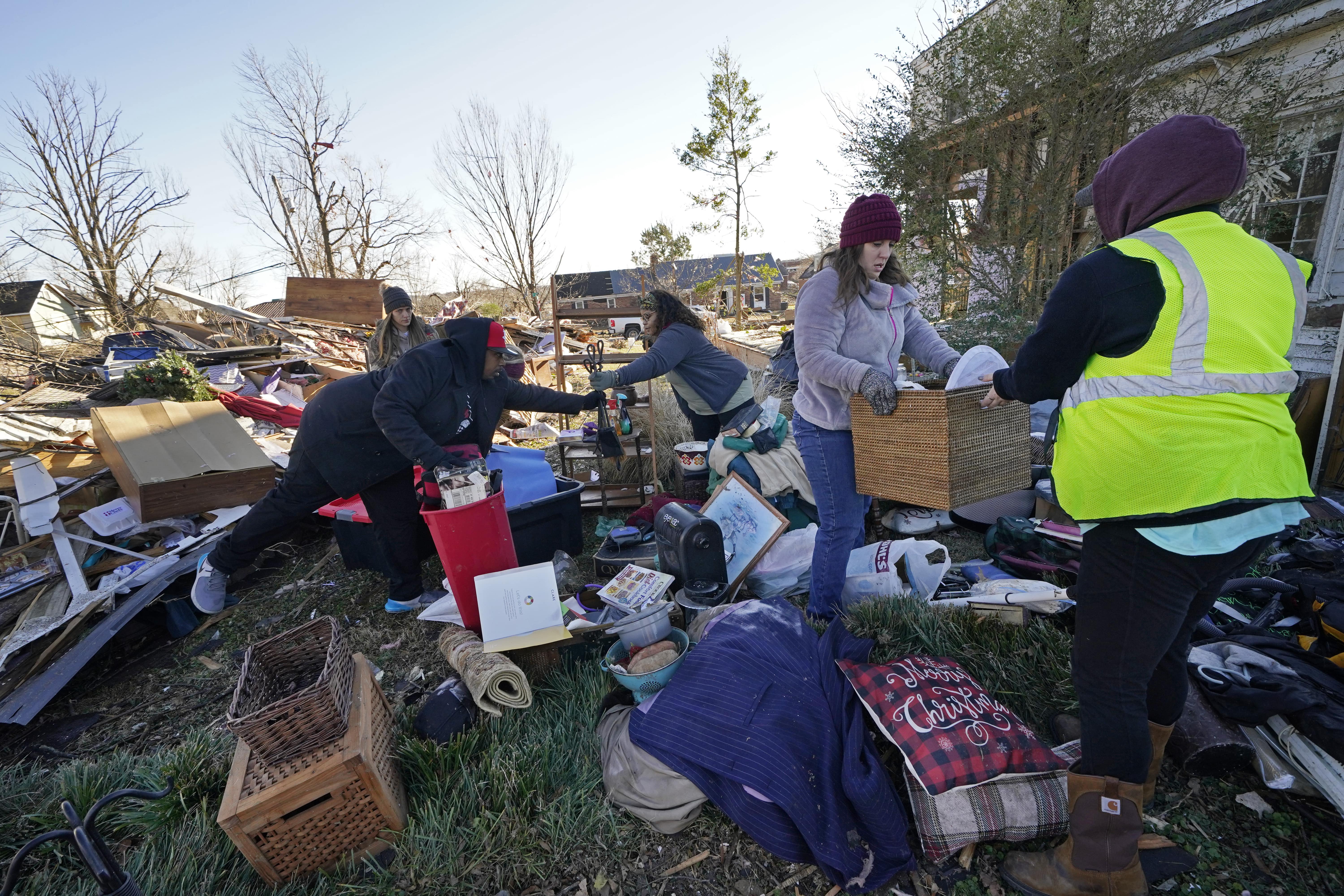 Americans give aid, hope to tornado victims - Vimarsana News