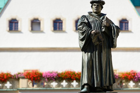 Martin Luther statue