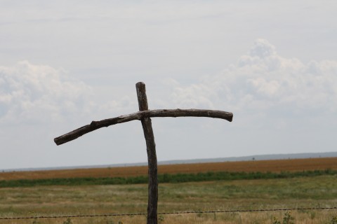 photo of cross in rural Kansas