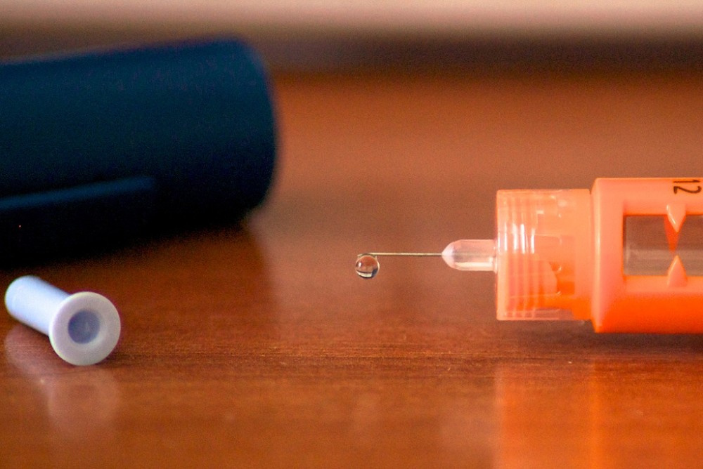 needle for injecting insulin