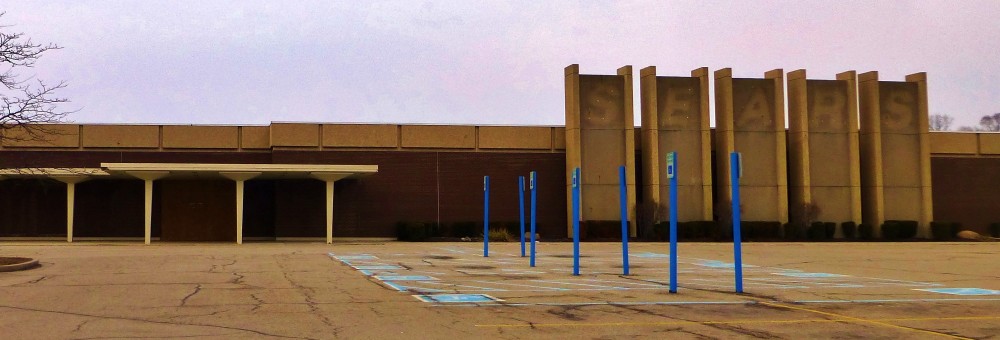 Closed Sears store