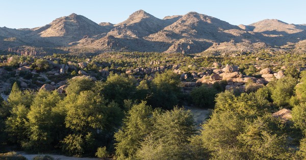 Apache Stronghold s rooted resistance