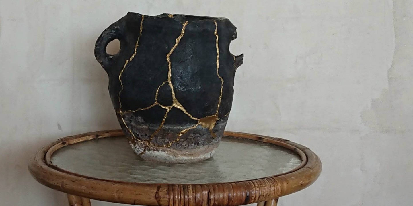 Kintsugi pottery