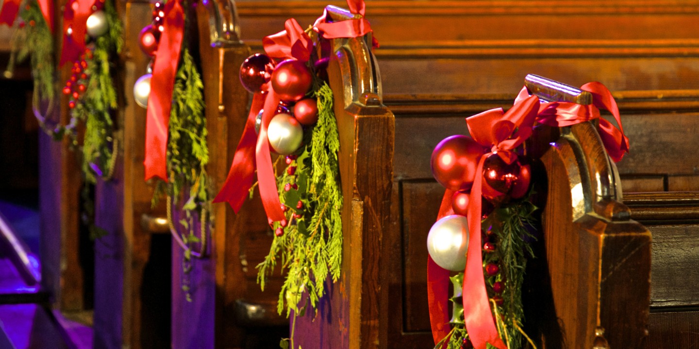 Christmas decorations pews