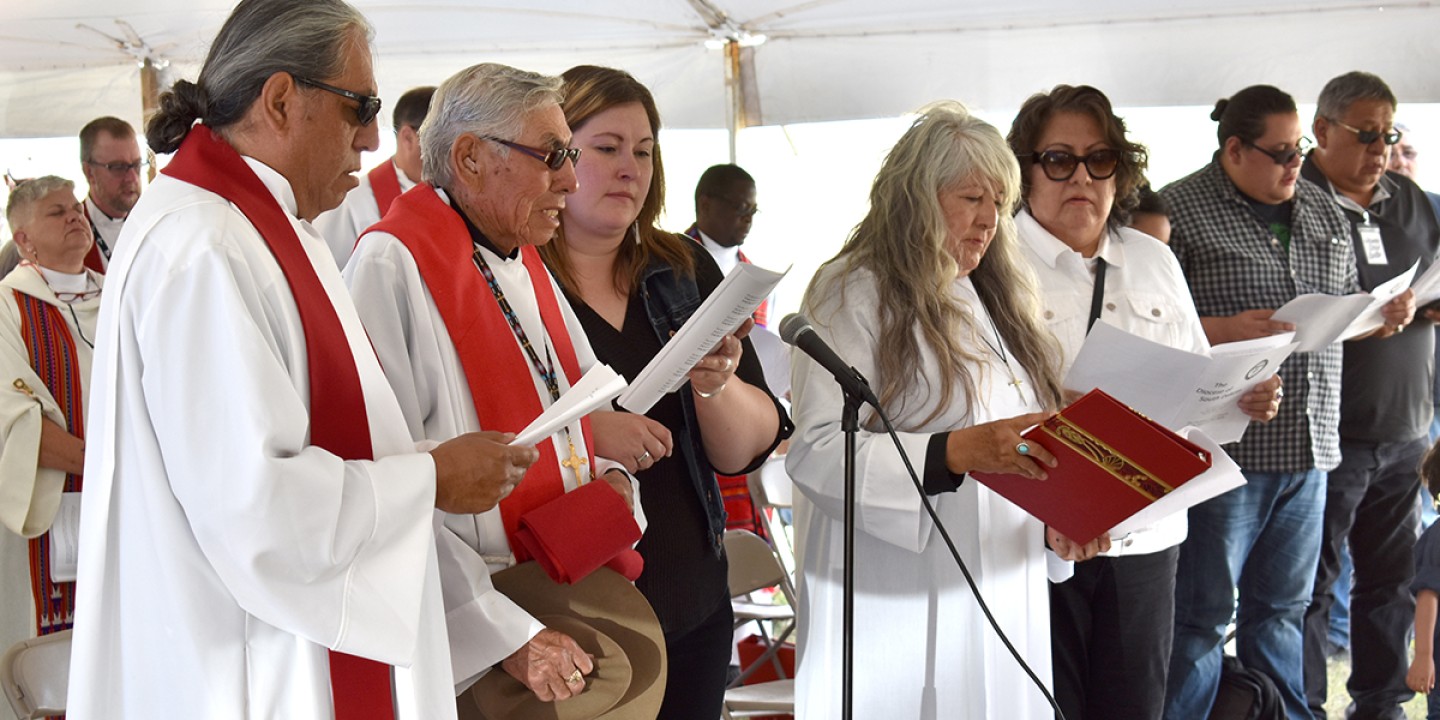 Sioux Episcopalians offering prayers of the people
