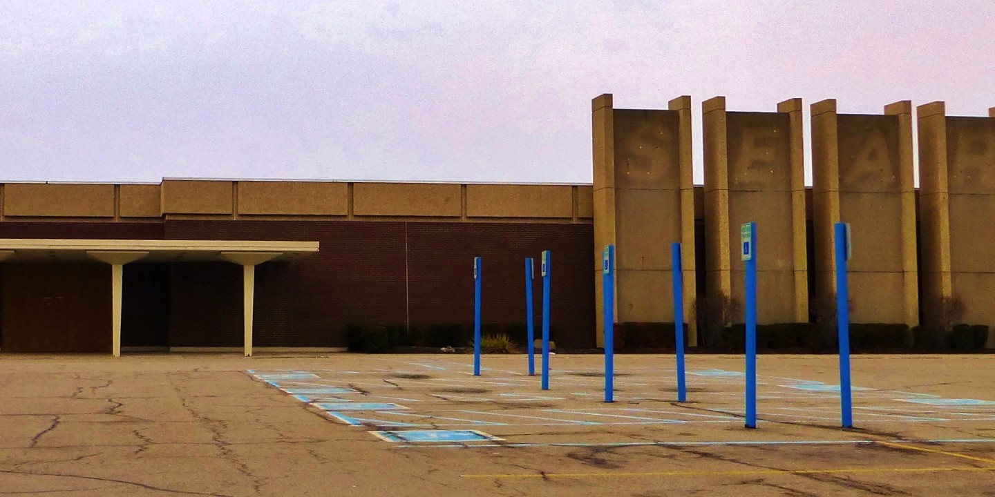 Closed Sears store